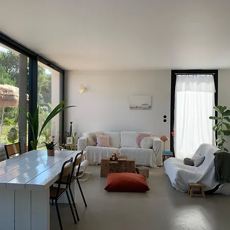 Maison Familiale Vila *